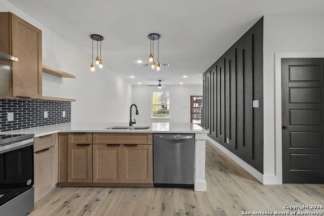 Image 38 of 57 For 125 Dashiell