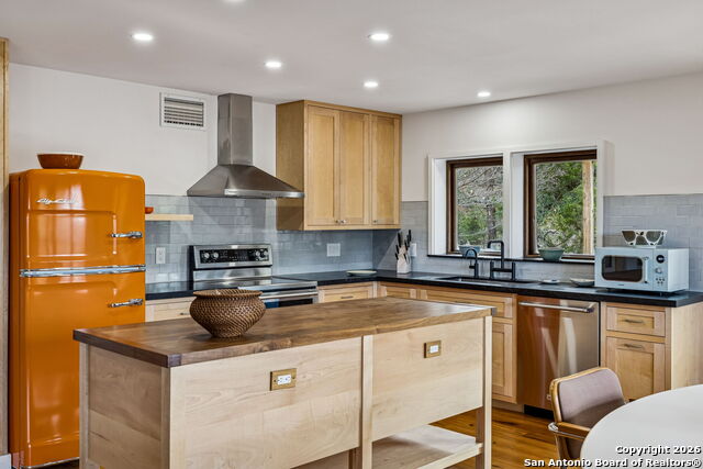 Image 11 of 40 For 299 Live Oak Trail