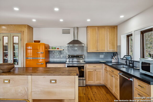 Image 12 of 40 For 299 Live Oak Trail