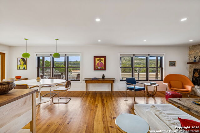 Image 7 of 40 For 299 Live Oak Trail