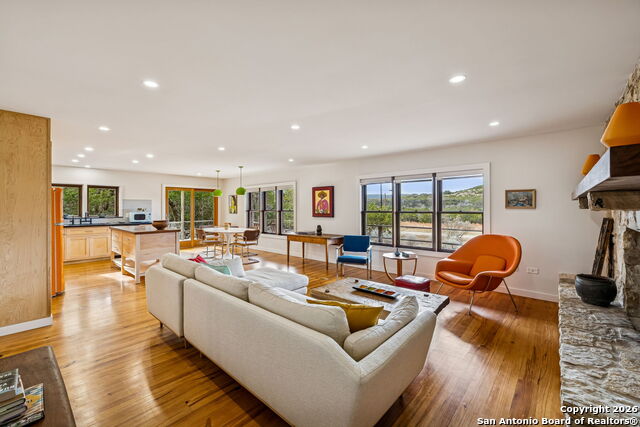 Image 8 of 40 For 299 Live Oak Trail