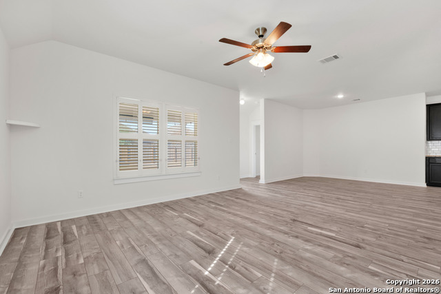 Listing photo id 9 for 17232 Borromeo Avenue