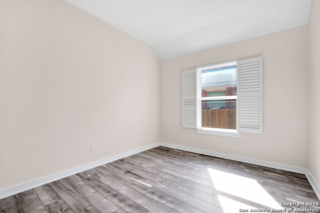 Listing photo id 14 for 17232 Borromeo Avenue