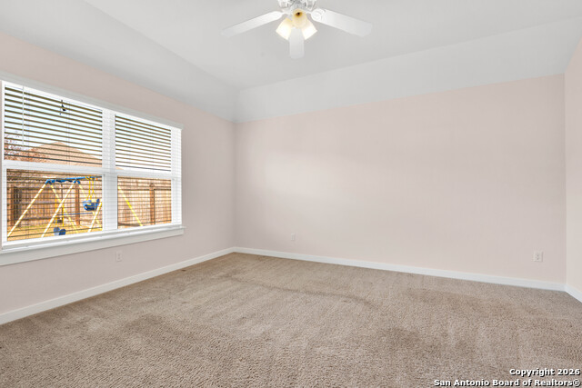 Listing photo id 15 for 17232 Borromeo Avenue