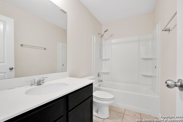 Listing photo id 19 for 17232 Borromeo Avenue