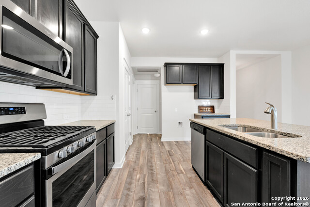 Listing photo id 6 for 17232 Borromeo Avenue