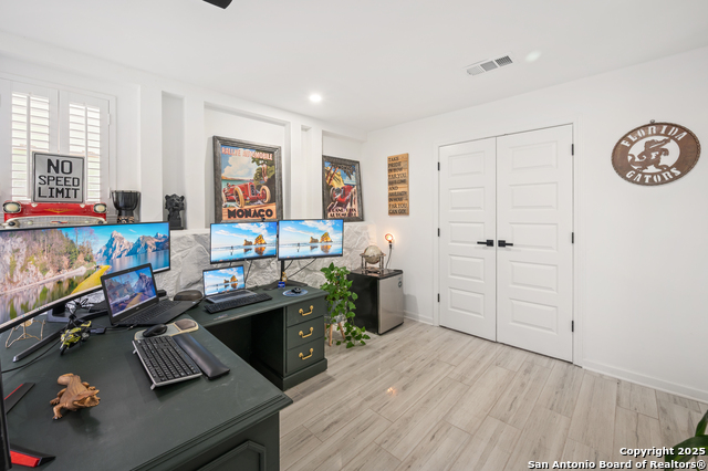 Image 40 of 49 For 423 College Blvd.