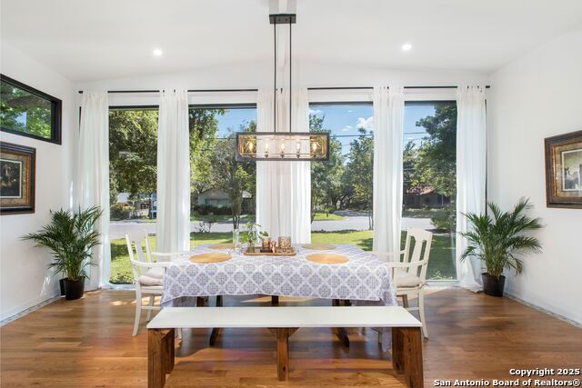 Image 7 of 49 For 423 College Blvd.