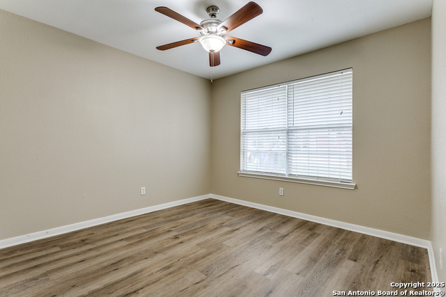 Image 19 of 36 For 5735 Cardinal Falls