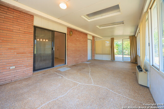 Image 22 of 28 For 221 Windcrest