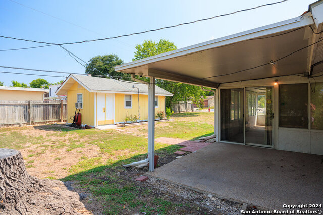 Image 24 of 28 For 221 Windcrest