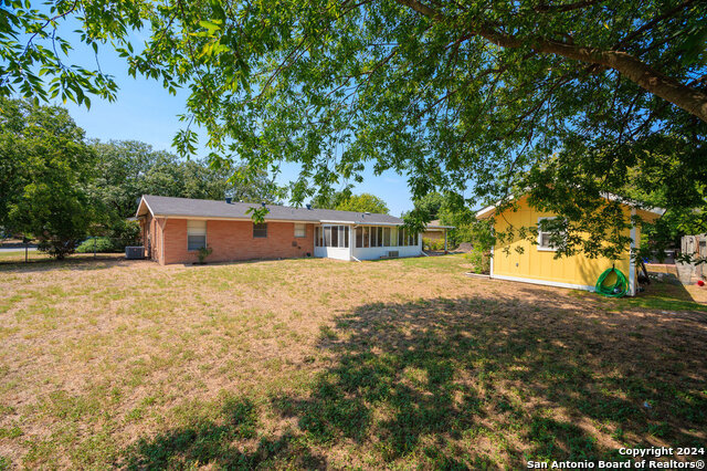 Image 27 of 28 For 221 Windcrest