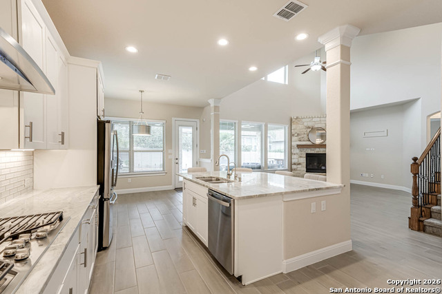 Image 10 of 53 For 17419 Hillsedge