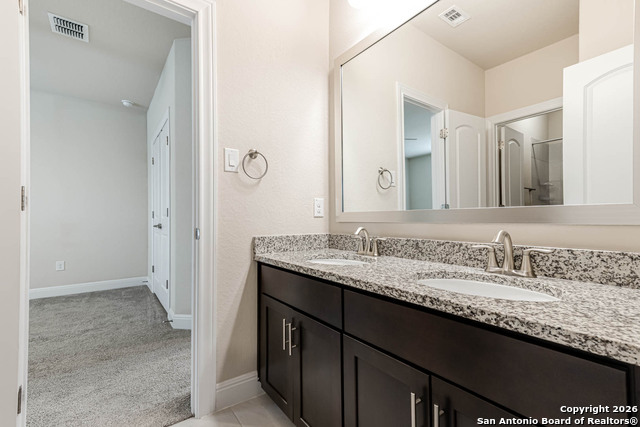 Image 32 of 53 For 17419 Hillsedge