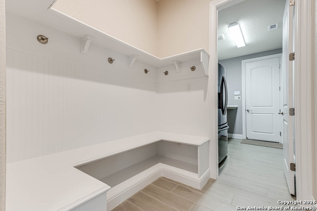 Image 40 of 53 For 17419 Hillsedge