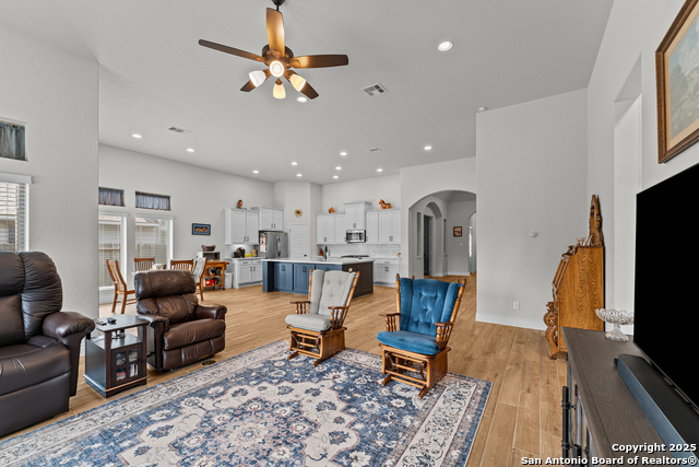 Image 40 of 59 For 2965 Grove Way