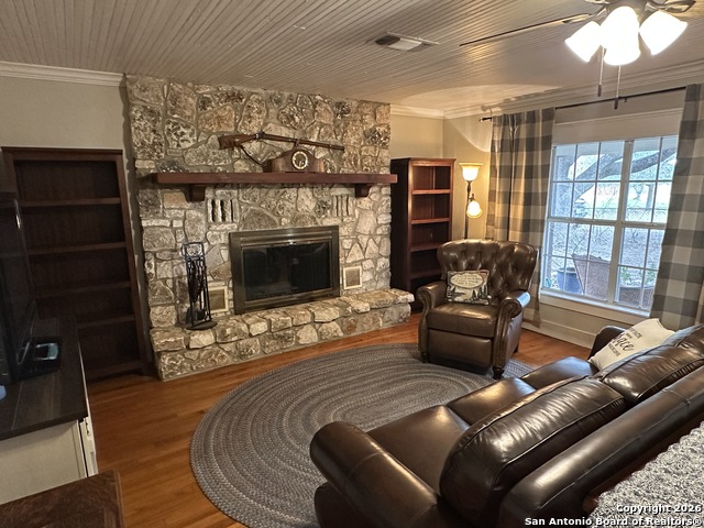 Listing photo id 9 for 11739 County Road 401