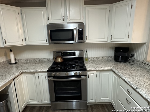 Listing photo id 25 for 11739 County Road 401