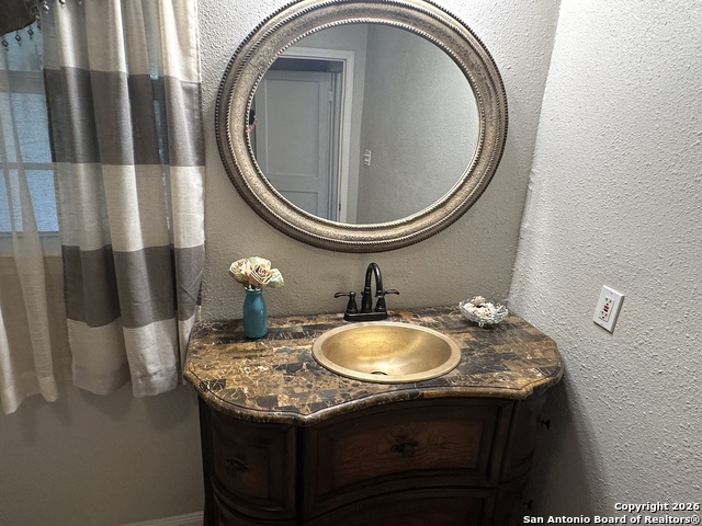 Listing photo id 53 for 11739 County Road 401