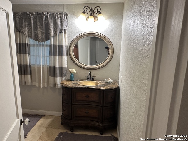 Listing photo id 55 for 11739 County Road 401