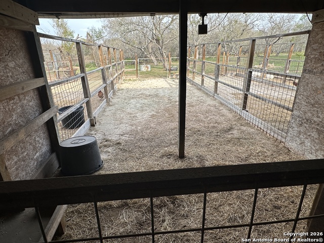 Listing photo id 69 for 11739 County Road 401