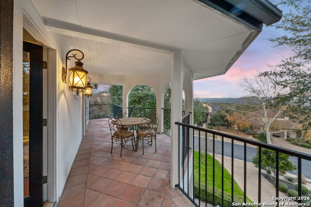 Image 22 of 38 For 35 Galleria  