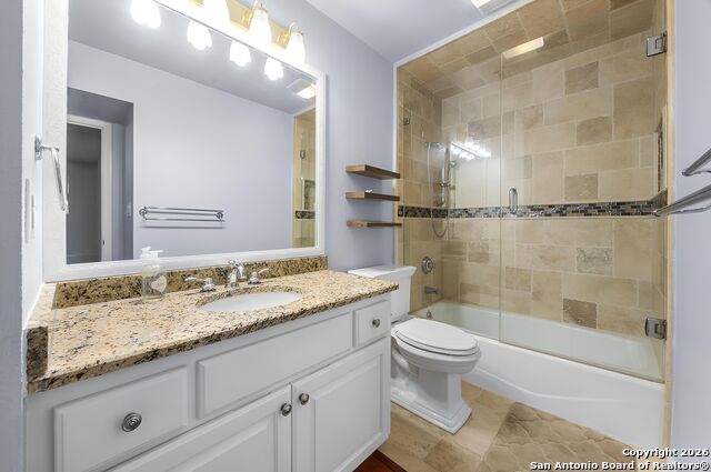 Image 28 of 38 For 35 Galleria  