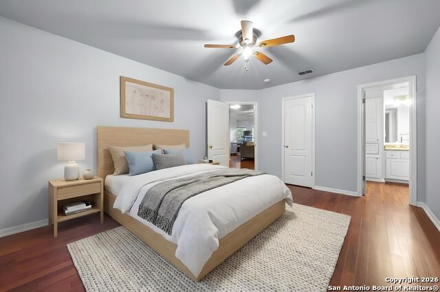 Image 29 of 38 For 35 Galleria  