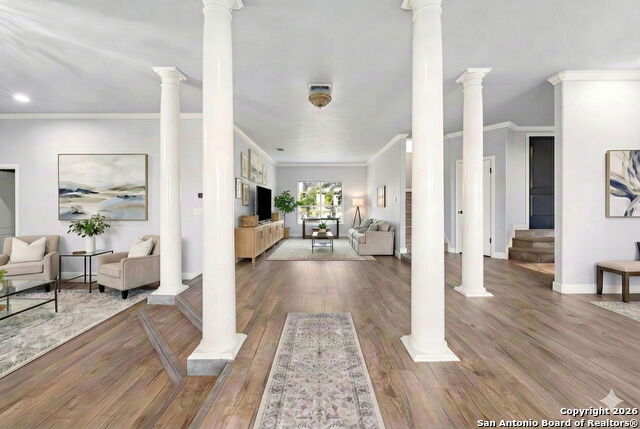 Image 3 of 38 For 35 Galleria  