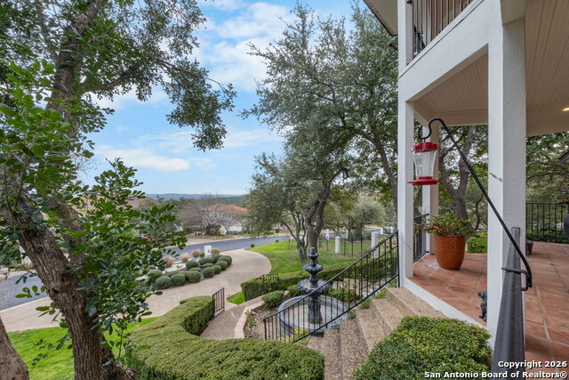 Image 31 of 38 For 35 Galleria  