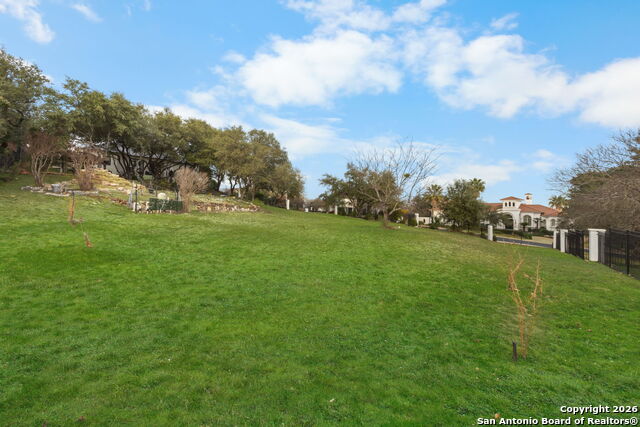 Image 35 of 38 For 35 Galleria  