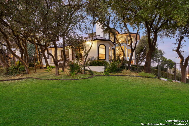 Image 37 of 38 For 35 Galleria  