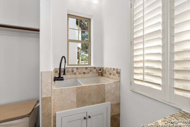 Image 38 of 65 For 101 River Crossing