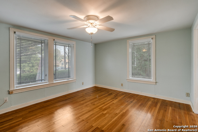 Image 11 of 25 For 120 Alta  