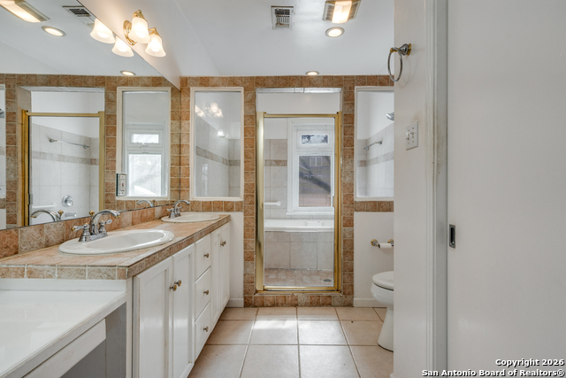 Image 12 of 25 For 120 Alta  