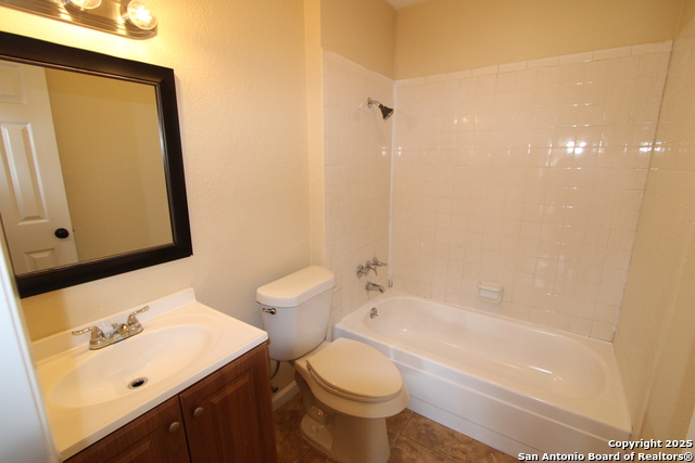 Image 14 of 20 For 2706 Lakedon