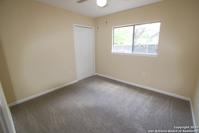 Image 15 of 20 For 2706 Lakedon