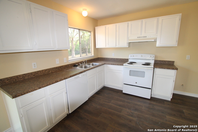 Image 6 of 20 For 2706 Lakedon