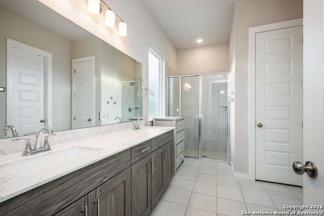 Image 17 of 50 For 31805 Acacia Vsta