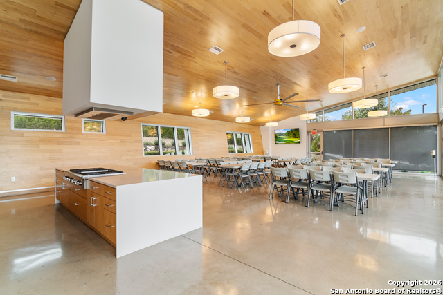 Image 33 of 50 For 31805 Acacia Vsta