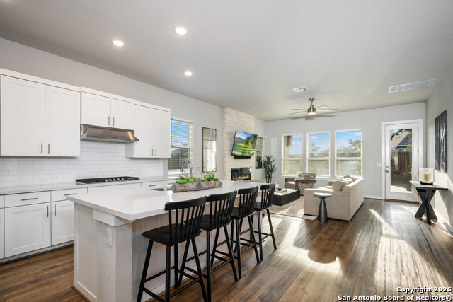 Image 9 of 50 For 31805 Acacia Vsta