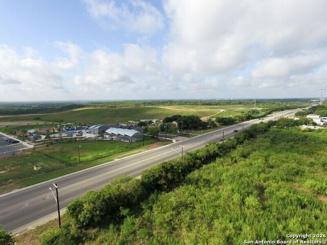 Listing photo id 15 for 5039 Old Pearsall Rd