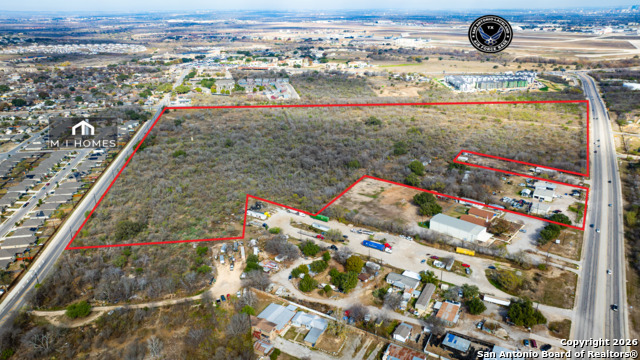Listing photo id 0 for 5039 Old Pearsall Rd