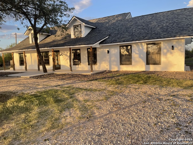 Details for 210 County Road 4643, Hondo, TX 78861