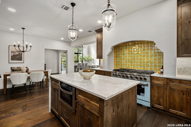 Image 19 of 44 For 215 Canyon Dr