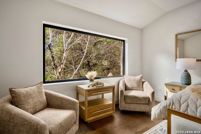 Image 26 of 44 For 215 Canyon Dr