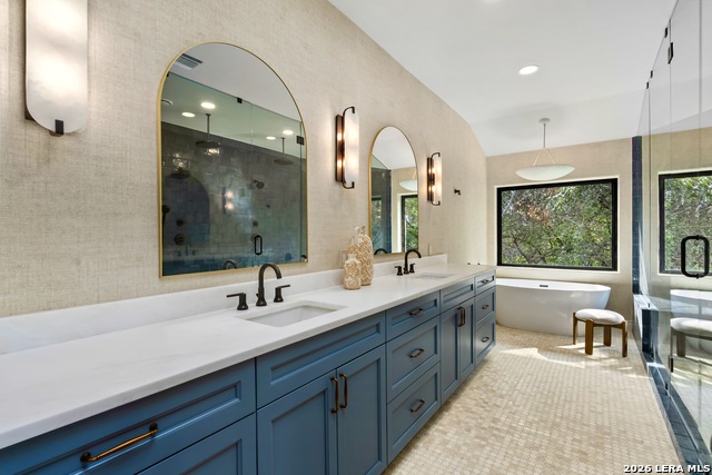 Image 28 of 44 For 215 Canyon Dr