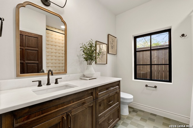 Image 36 of 44 For 215 Canyon Dr