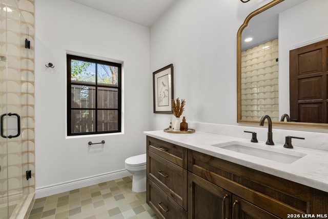 Image 37 of 44 For 215 Canyon Dr