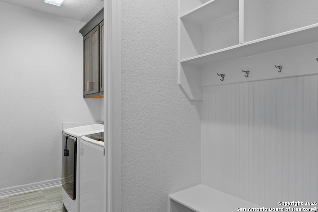 Image 28 of 30 For 8517 Dana Elms